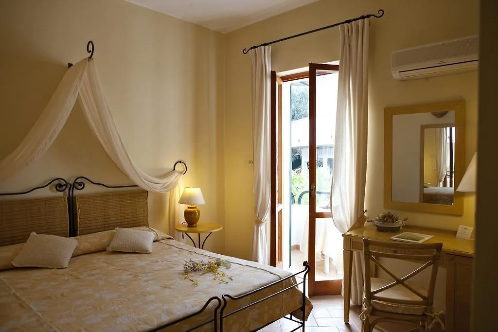 Hotel Gallo Nero SantʼAndrea