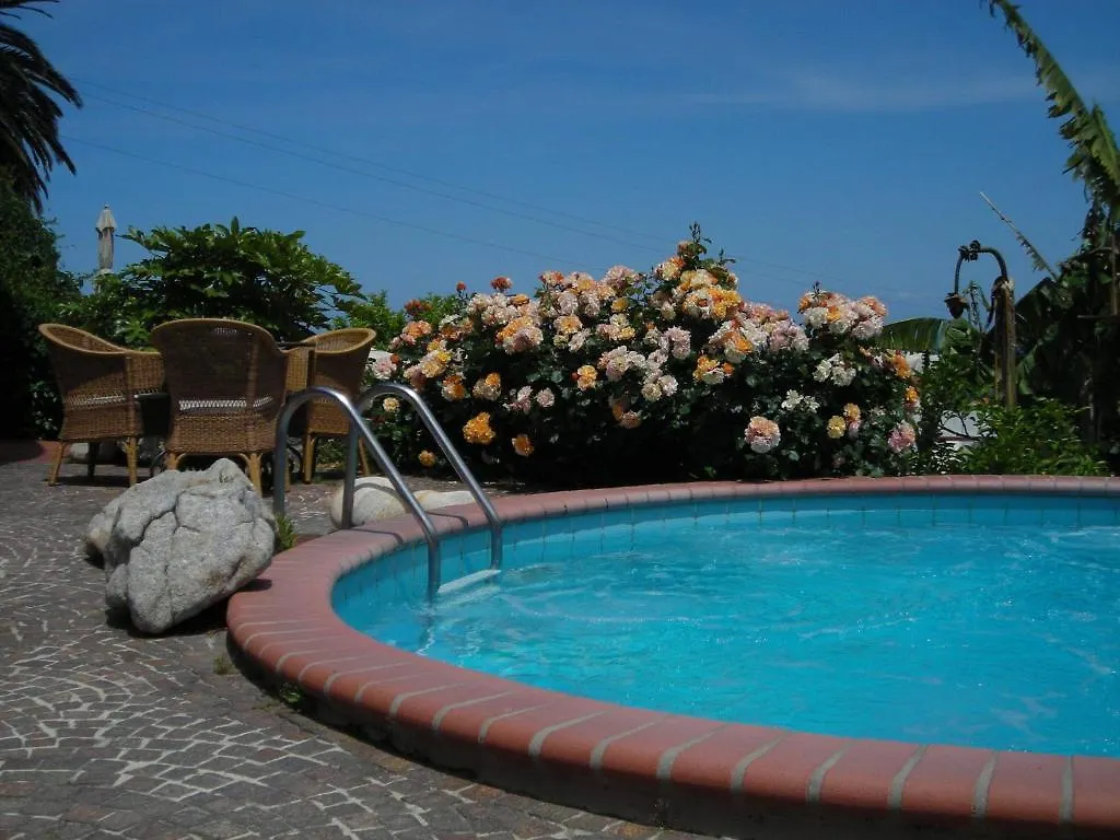 Hotel Gallo Nero SantʼAndrea 3*,