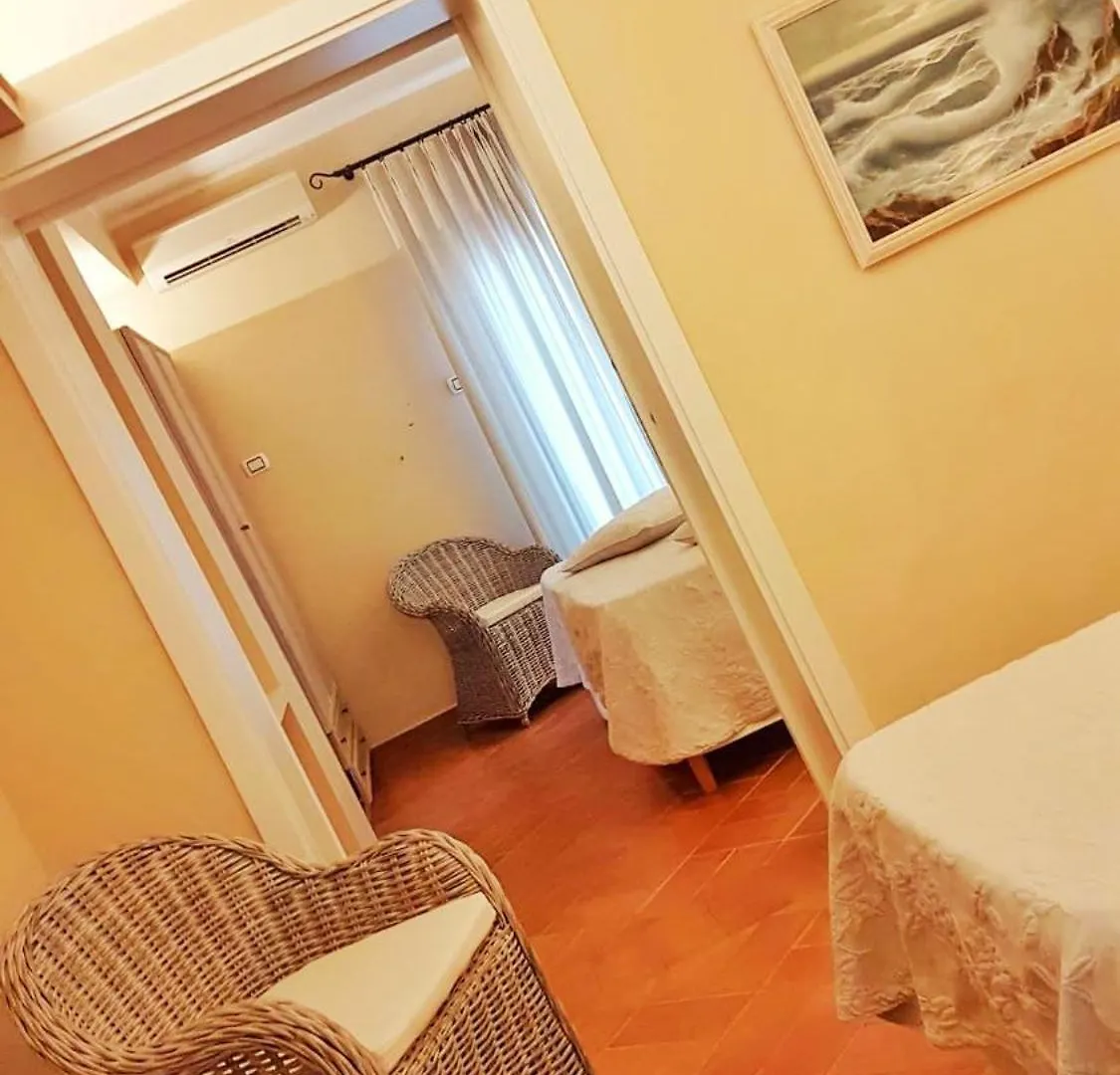 Hotel Gallo Nero SantʼAndrea 3*,  Italia
