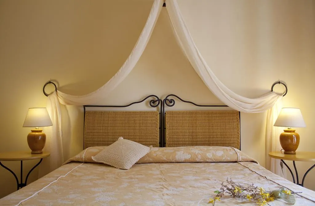 Hotel Gallo Nero SantʼAndrea 3*,  Italia